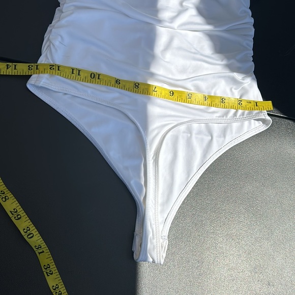 Express White bathing suit high legs - Picture 16 of 17